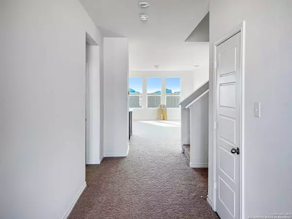 14838 House Wren Fall, San Antonio, TX 78253