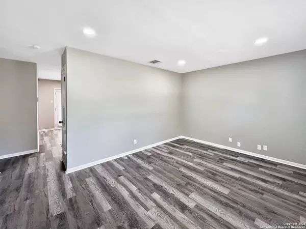 4110 Tropical Dr, San Antonio, TX 78218