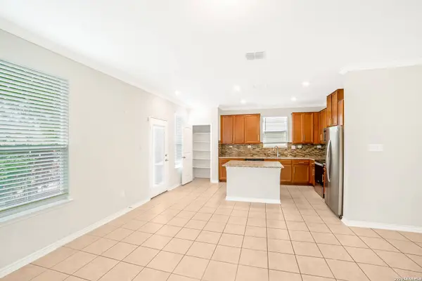 5911 Eckhert UNIT UNIT 127, San Antonio, TX 78240
