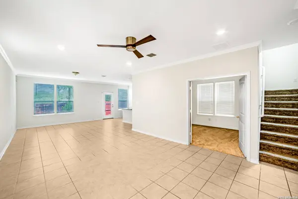5911 Eckhert UNIT UNIT 127, San Antonio, TX 78240