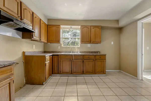 2029 BURTON AVE, San Antonio, TX 78221