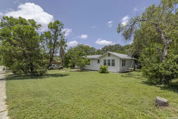 245 CONCORD PL, Balcones Heights, TX 78201