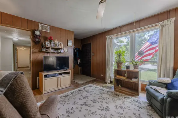 245 CONCORD PL, Balcones Heights, TX 78201