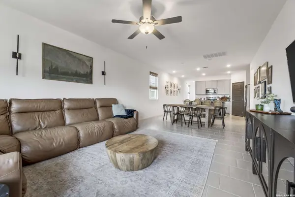10919 Apple Dumpling Grv, San Antonio, TX 78224