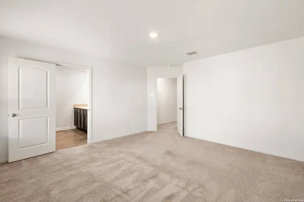 15214 HARBOR LNDG, Von Ormy, TX 78073