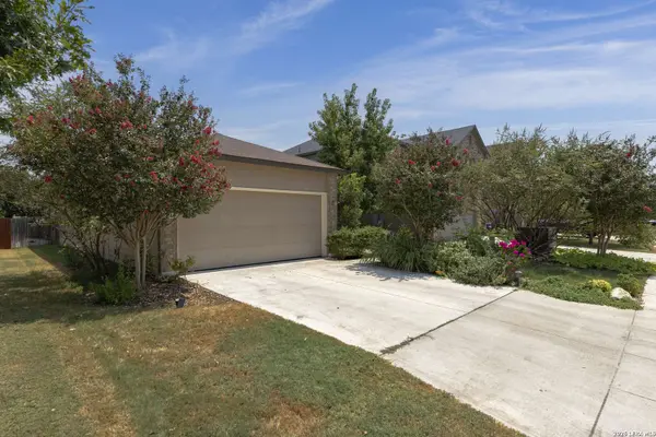 8242 Phantom Fld, San Antonio, TX 78253