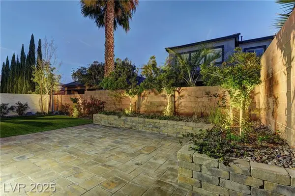 11221 Stanwick Ave, Las Vegas, NV 89138-8005