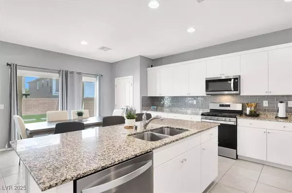 5656 Salt Rock ST, North Las Vegas, NV 89031