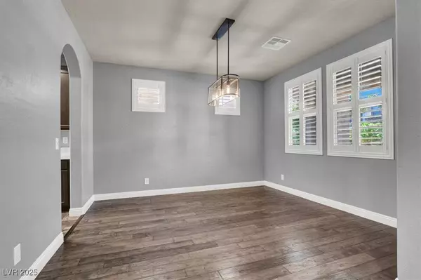 107 Crooked Putter DR, Las Vegas, NV 89148