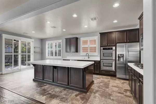 107 Crooked Putter DR, Las Vegas, NV 89148