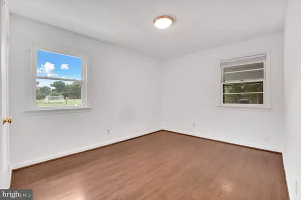 5835 LEBANON RD, Alexandria, VA 22310