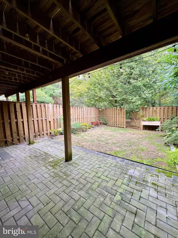 7477 COLLINS MEADE WAY, Alexandria, VA 22315