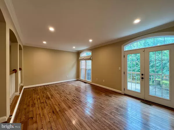 7477 COLLINS MEADE WAY, Alexandria, VA 22315