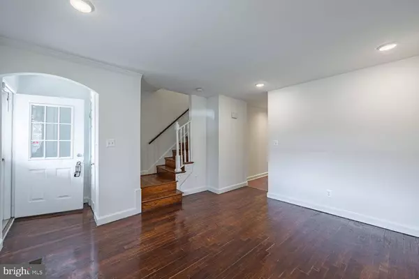 156 WESMOND DR, Alexandria, VA 22305