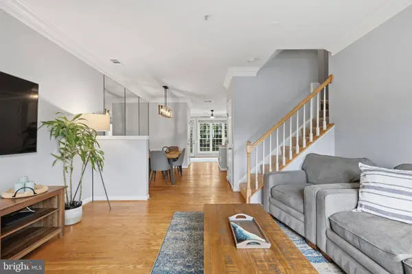 1717 BRADDOCK PL, Alexandria, VA 22302