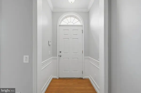 1717 BRADDOCK PL, Alexandria, VA 22302