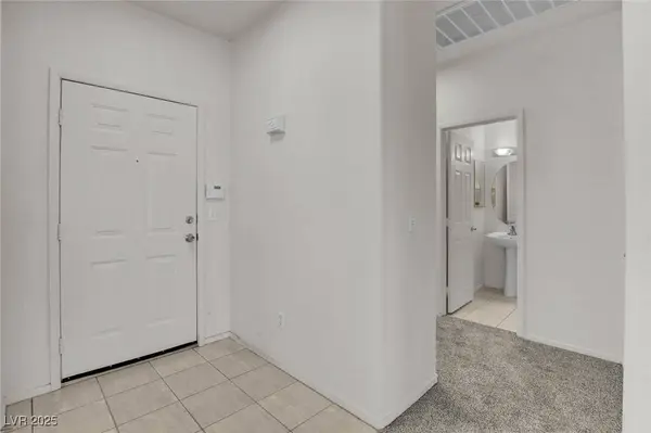 712 Peachy Canyon CIR #204, Las Vegas, NV 89144