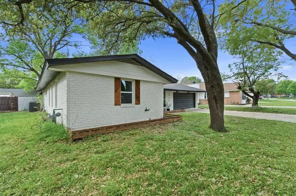 1920 Canterbury Street, Irving, TX 75062