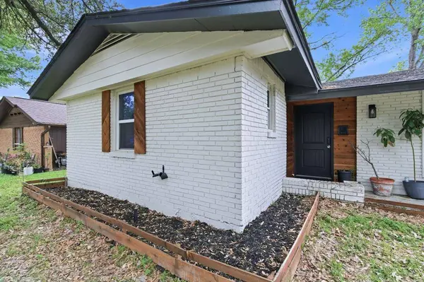 1920 Canterbury Street, Irving, TX 75062