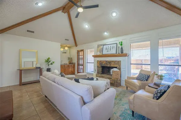 410 W Oak Street, Wylie, TX 75098