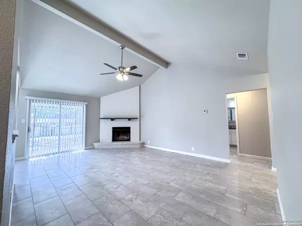 4635 French Meadow, San Antonio, TX 78250