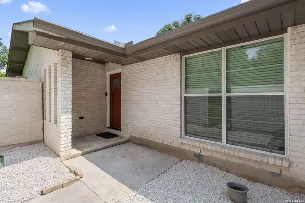 6027 FOREST SHADOW ST, San Antonio, TX 78240