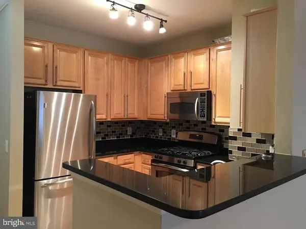 9490 VIRGINIA CENTER BLVD #323, Vienna, VA 22181