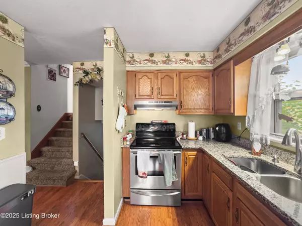 3408 Pinecroft Dr, Louisville, KY 40219