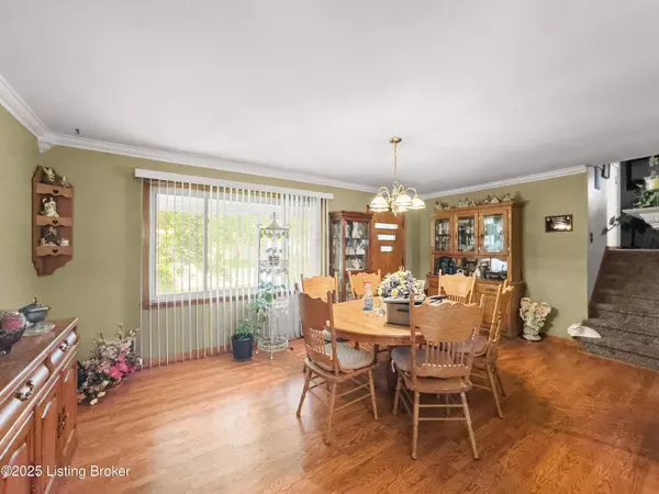 3408 Pinecroft Dr, Louisville, KY 40219