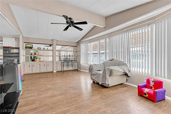 179 Sir George DR, Las Vegas, NV 89110