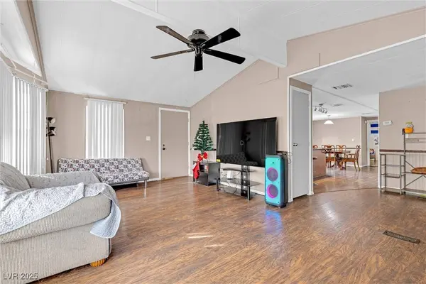 179 Sir George DR, Las Vegas, NV 89110