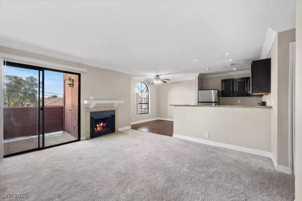 4050 Pacific Harbors DR #213, Las Vegas, NV 89121