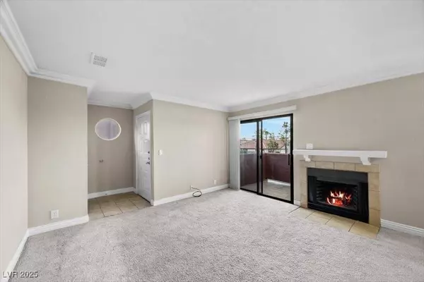 4050 Pacific Harbors DR #213, Las Vegas, NV 89121