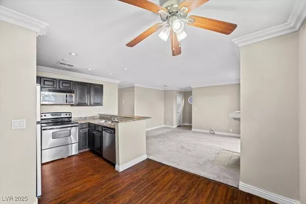 4050 Pacific Harbors DR #213, Las Vegas, NV 89121