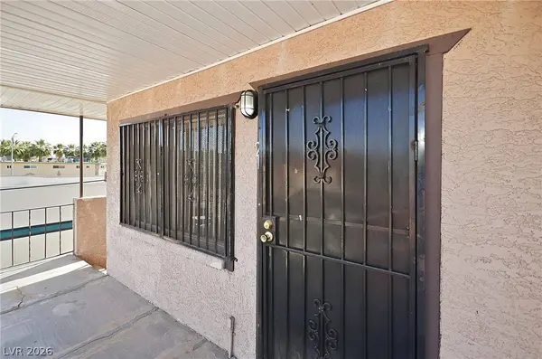 3720 Royal Crest ST #21, Las Vegas, NV 89119