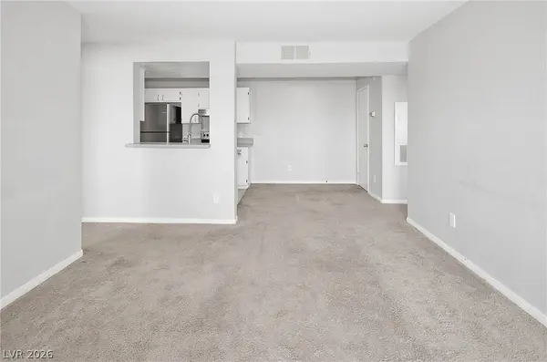 220 Mission Catalina LN #207, Las Vegas, NV 89107