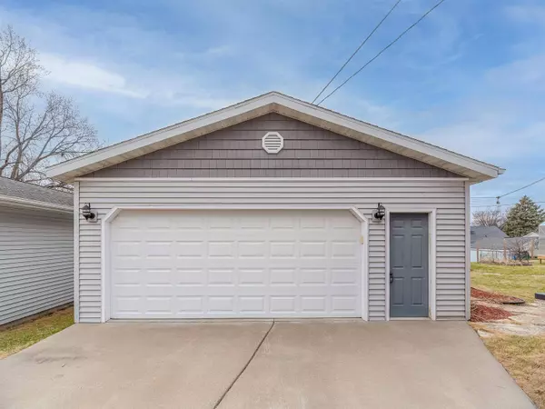 305 Parallel Street, Beaver Dam, WI 53916