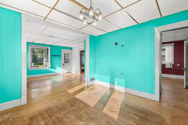 145 E Burnett Street, Beaver Dam, WI 53916