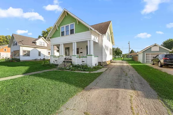 145 E Burnett Street, Beaver Dam, WI 53916