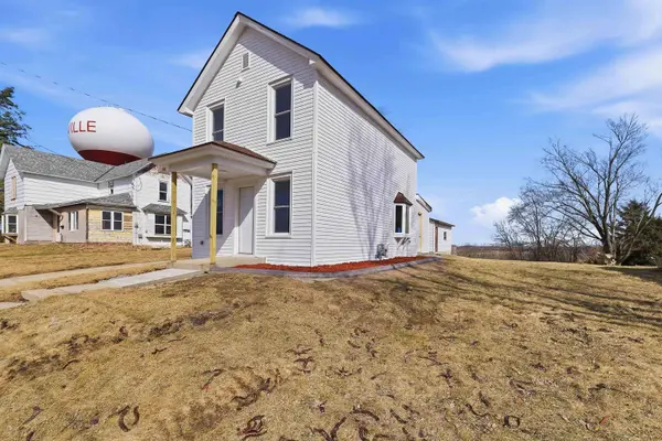 170 S High Street, Mayville, WI 53050