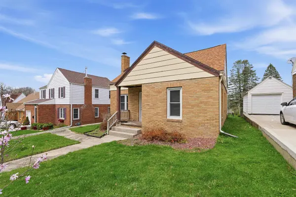 612 W Mackie Street, Beaver Dam, WI 53916