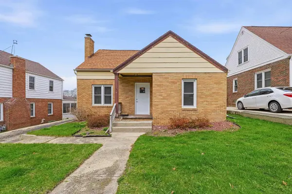 612 W Mackie Street, Beaver Dam, WI 53916