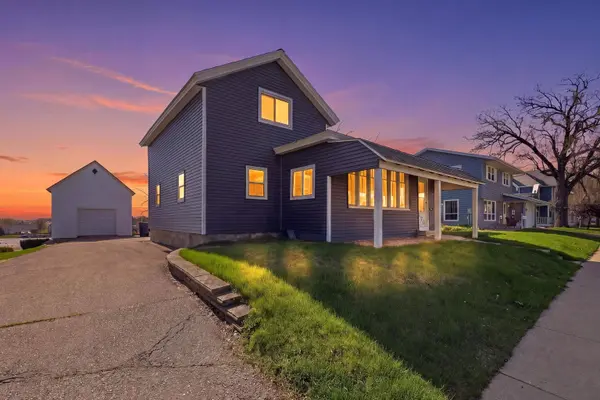 370 N Main Street, Juneau, WI 53039
