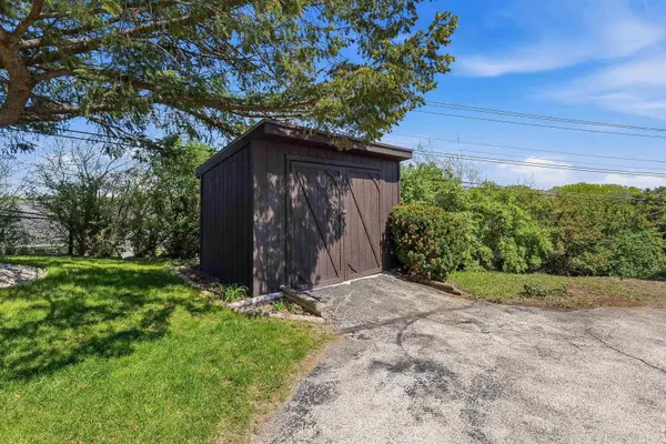 319 Hilllcrest Drive, Beaver Dam, WI 53916