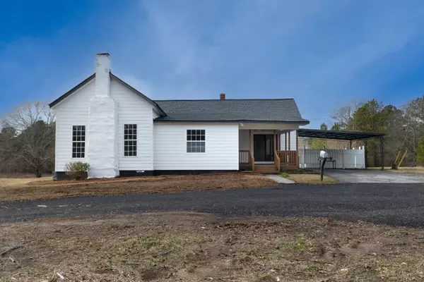 Newnan, GA 30263-4048,2562 Roscoe Rd