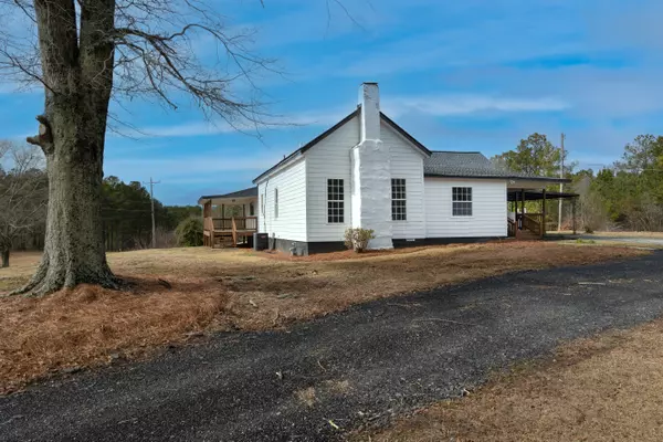 Newnan, GA 30263-4048,2562 Roscoe Rd