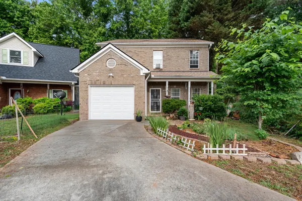 635 Shadowmoore Dr, Riverdale, GA 30274-3579