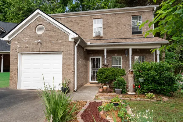 635 Shadowmoore Dr, Riverdale, GA 30274-3579