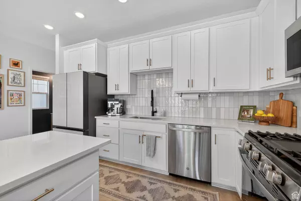 11649 S PROSPERITY RD, South Jordan, UT 84009