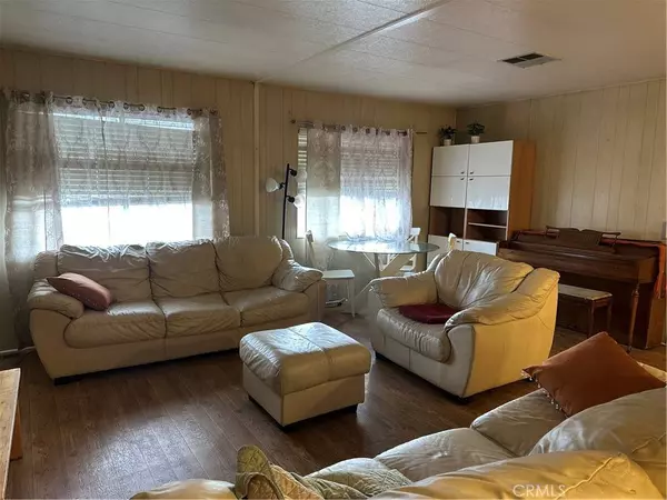 21001 Plummer #95, Chatsworth, CA 91311